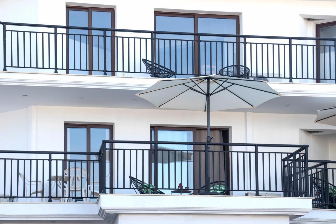 D & E Apartments Скіатос Екстер'єр фото